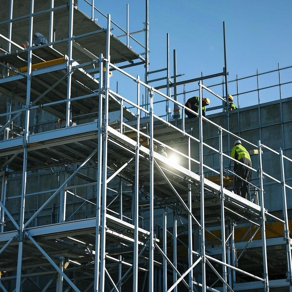 Leichtes Aluminiumgerüst für den Bau: Montage, Tragfähigkeit und Sicherheit 